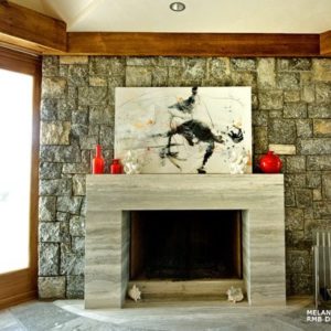 Square cut stone wall indoor