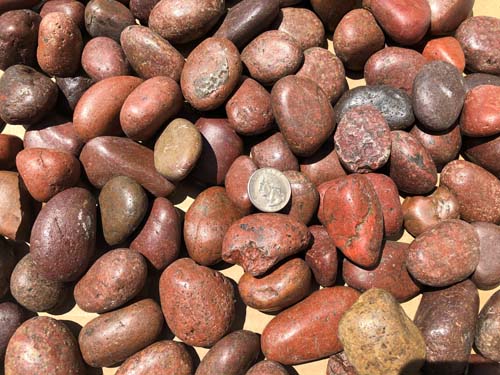 Red Polished 1-1/4 - 2 inch stone aggregate