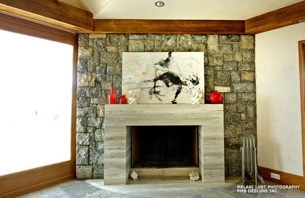 Square cut stone wall indoor